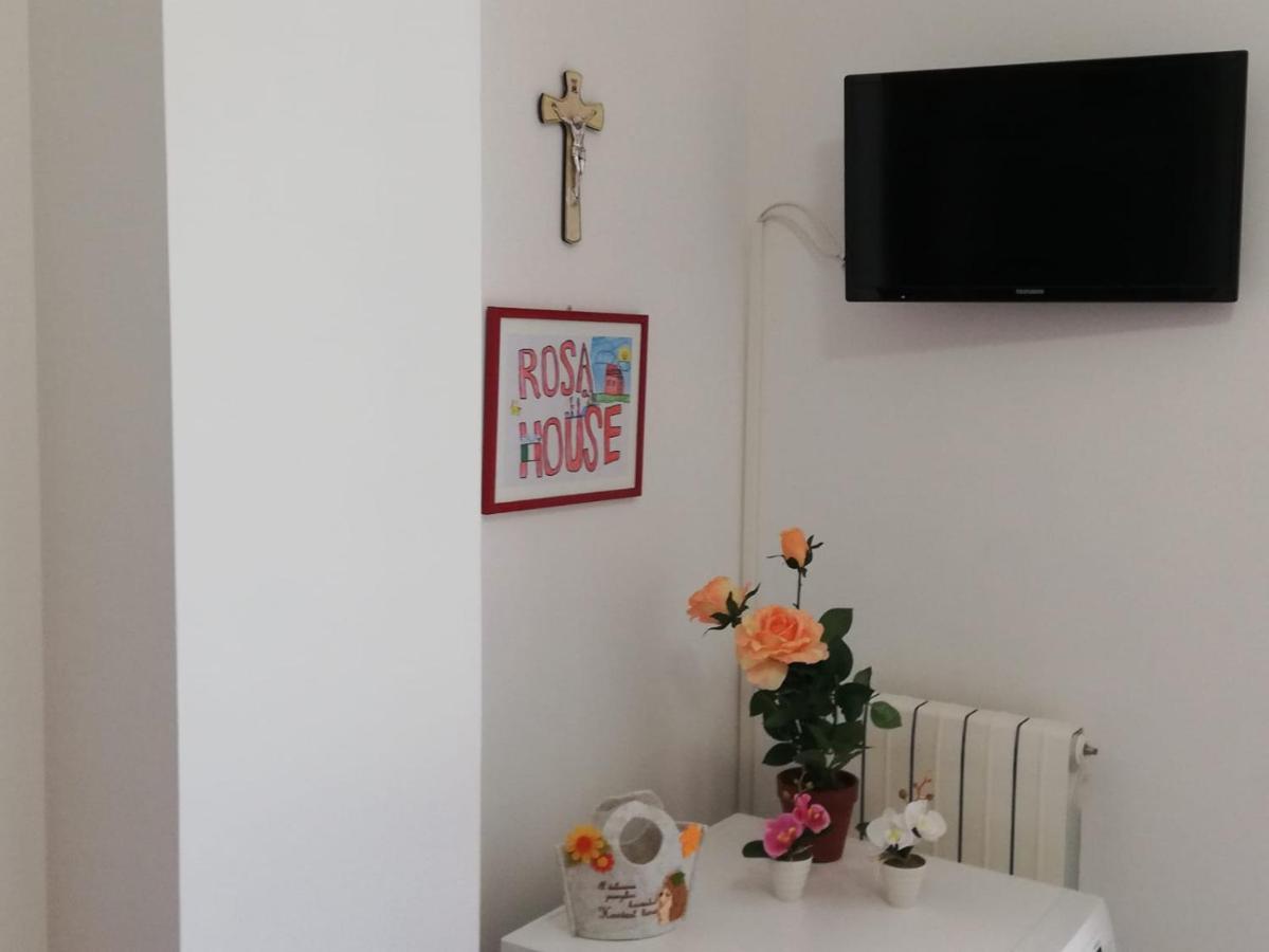 Rosahouse Daire Lecce Dış mekan fotoğraf
